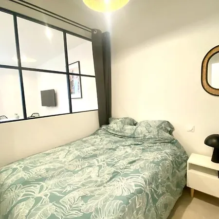 1 Bedroom - In The Heart Of The Old Town * アンティーブ