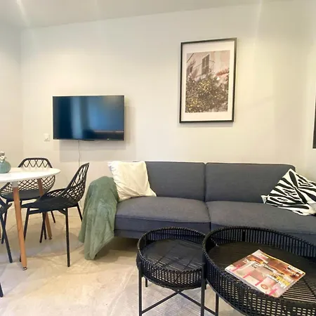 1 Bedroom - In The Heart Of The Old Town *