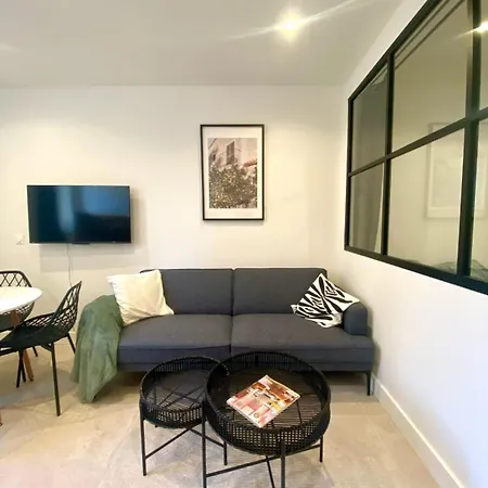 Apartment 1 Bedroom - In The Heart Of The Old Town Antibes